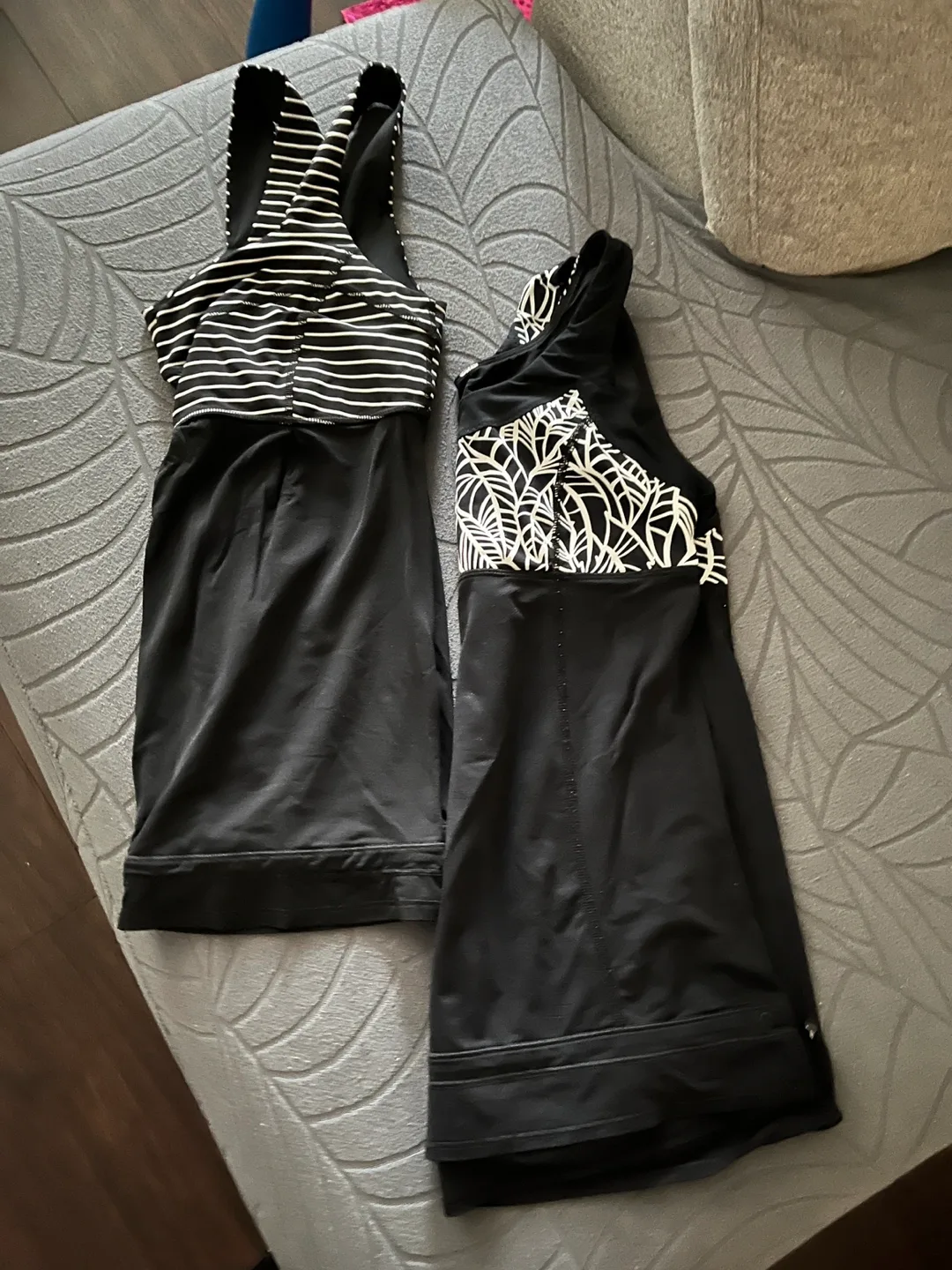 Lululemon Tank Tops - Size 6 thumbnail