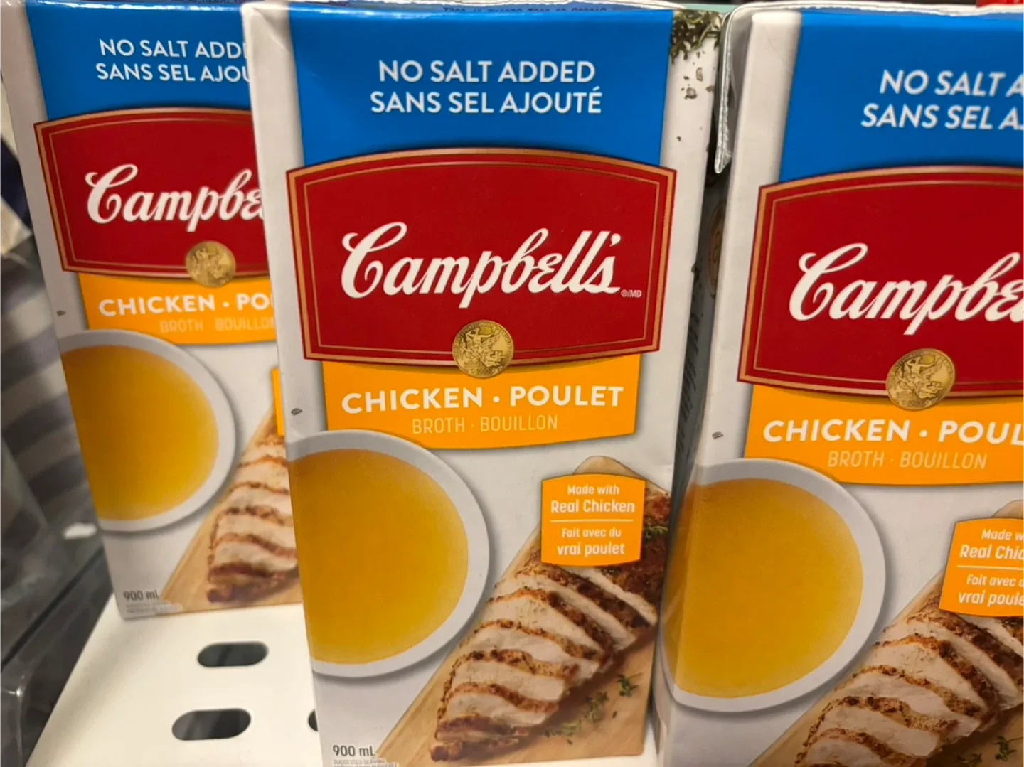 Campbell's Chicken Broth 900mL thumbnail
