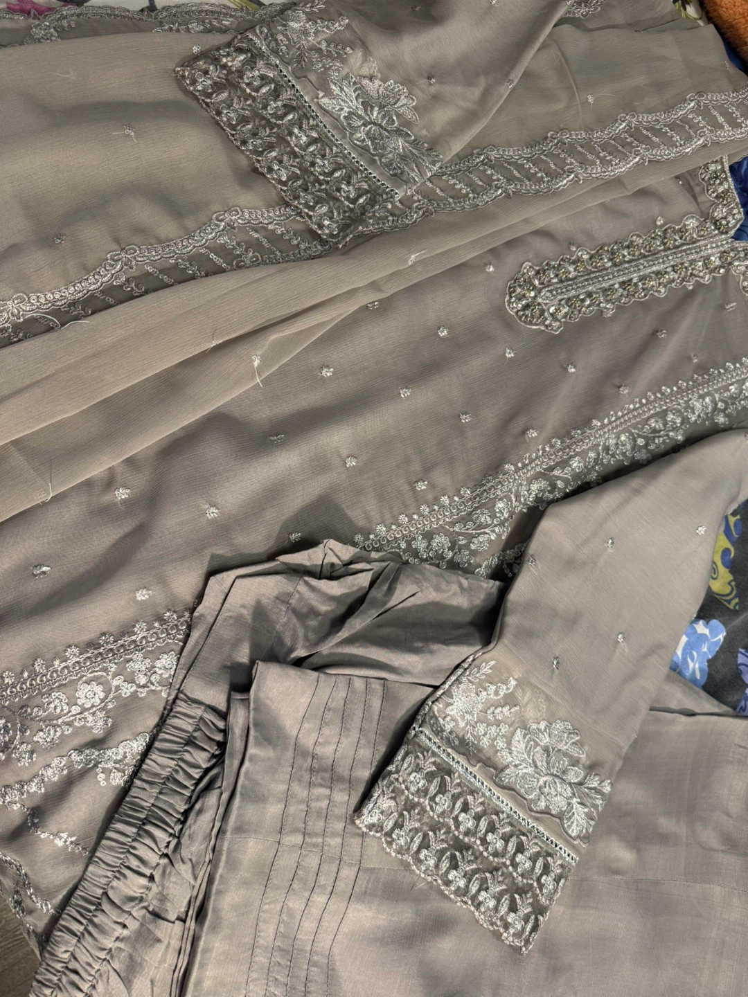 New Grey Embroidered Shalwar Kameez - photo 2