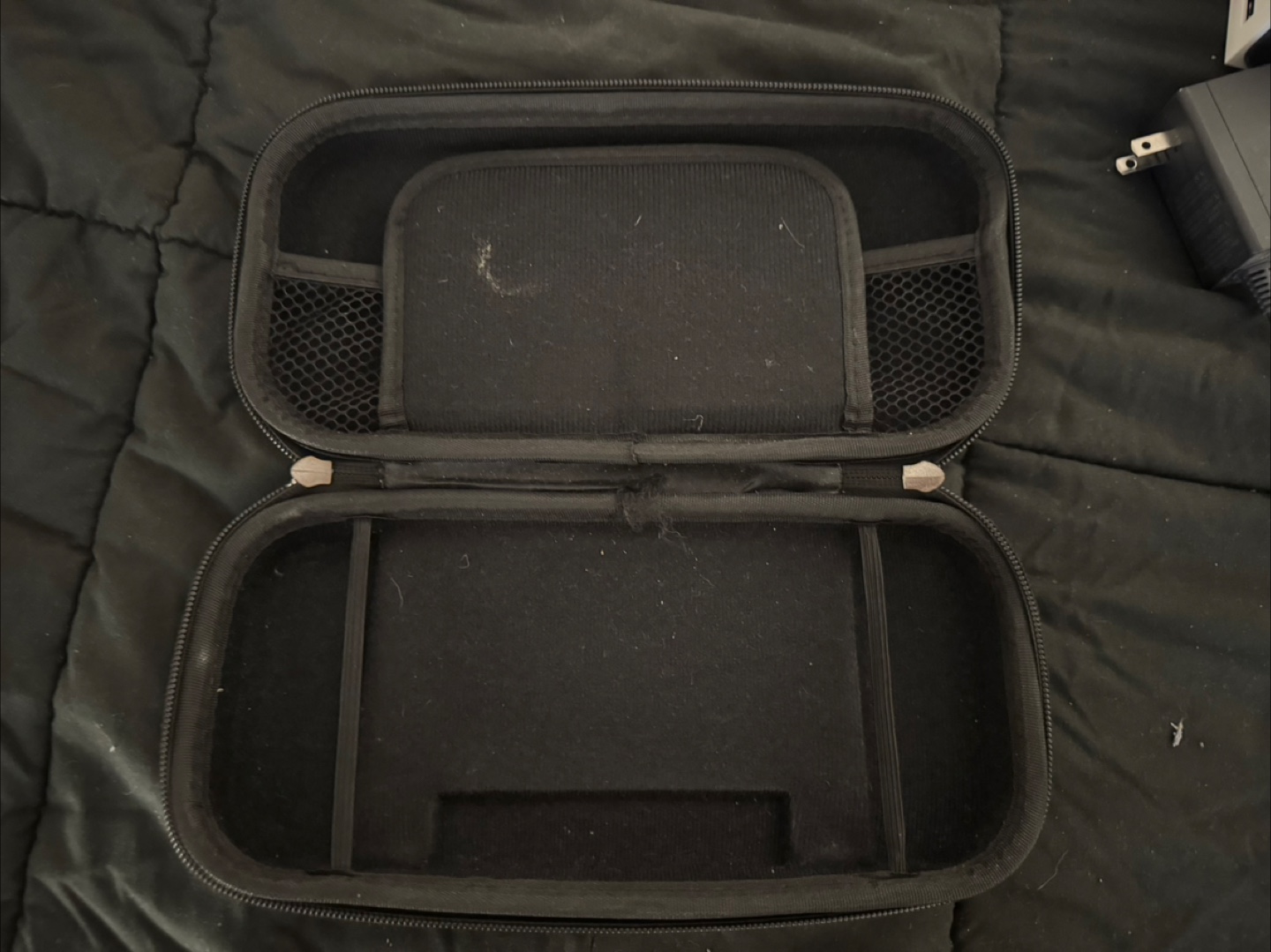 Nintendo Switch OLED + Carrying case + 64GB SD Card - photo 2
