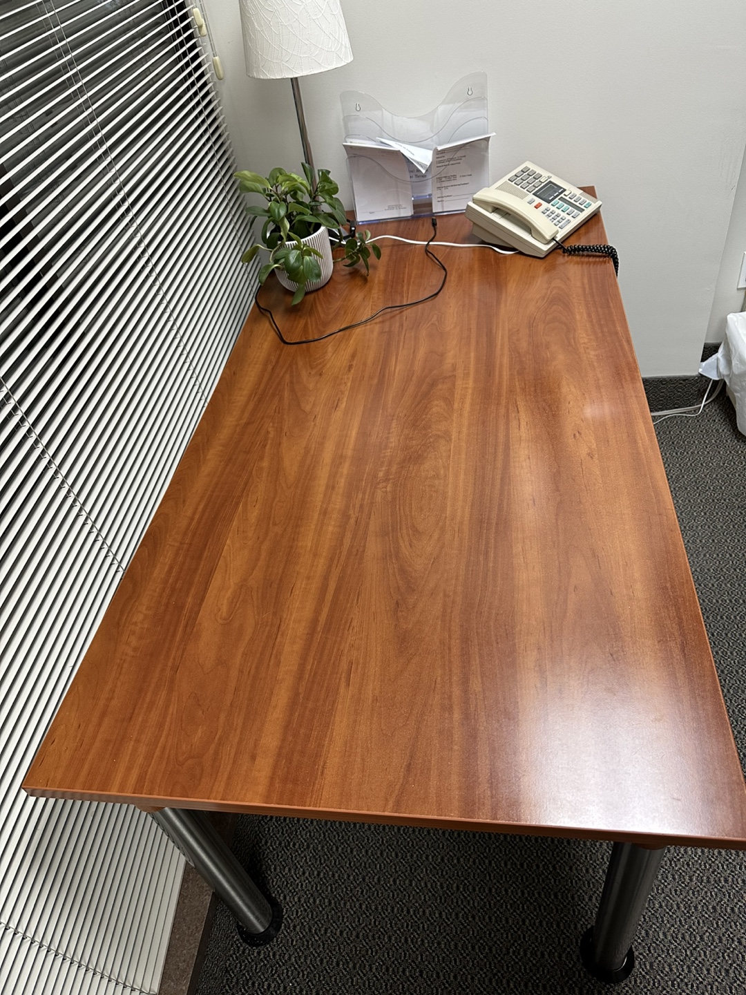 Table / Office Desk - Great Condition - photo 3
