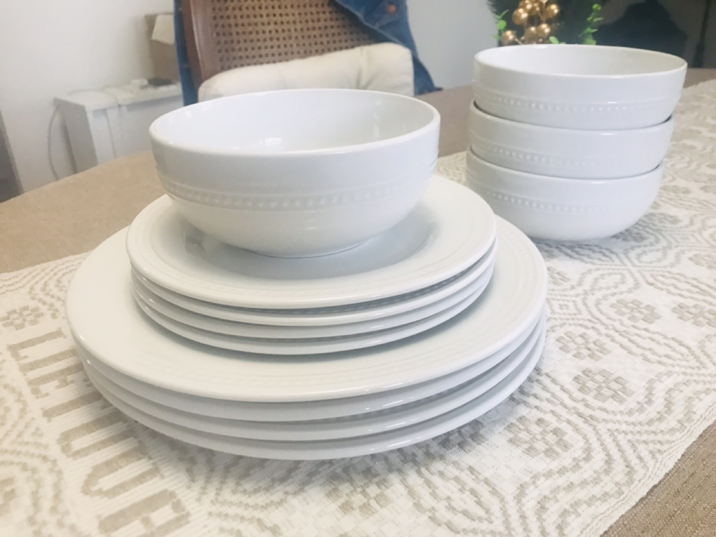 White Dinnerware Set - Plates & Bowls