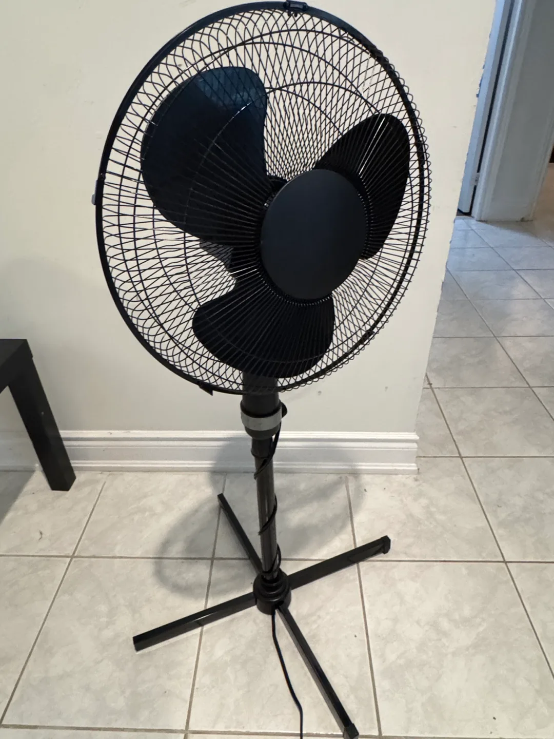 Mainstays 16" Stand Fan - Black thumbnail