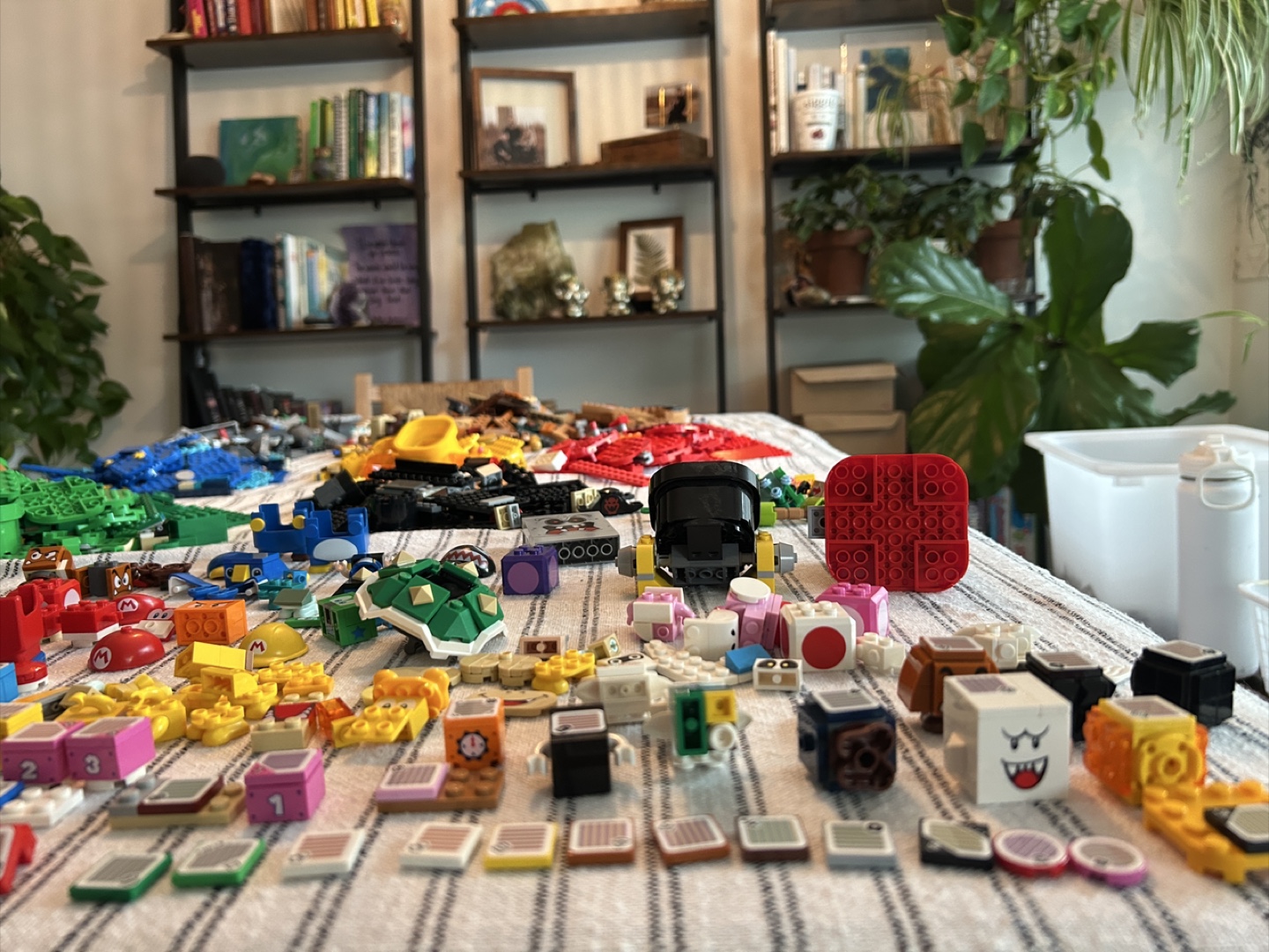 Lego Super Mario Set Pieces - photo 2