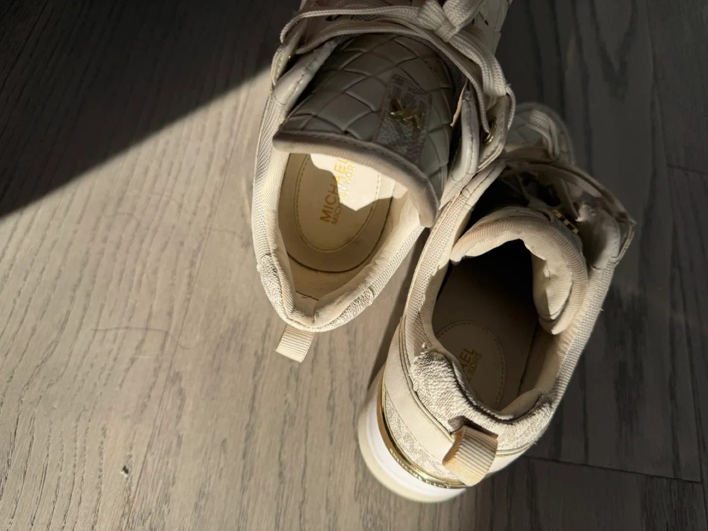 Michael Kors Cream/Gold Sneakers, Size 7.5M image indicator(5)