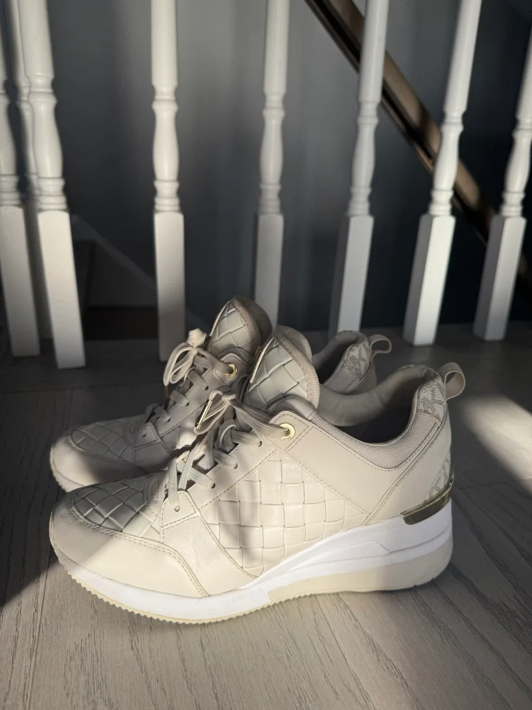 Michael Kors Cream/Gold Sneakers, Size 7.5M image indicator(3)