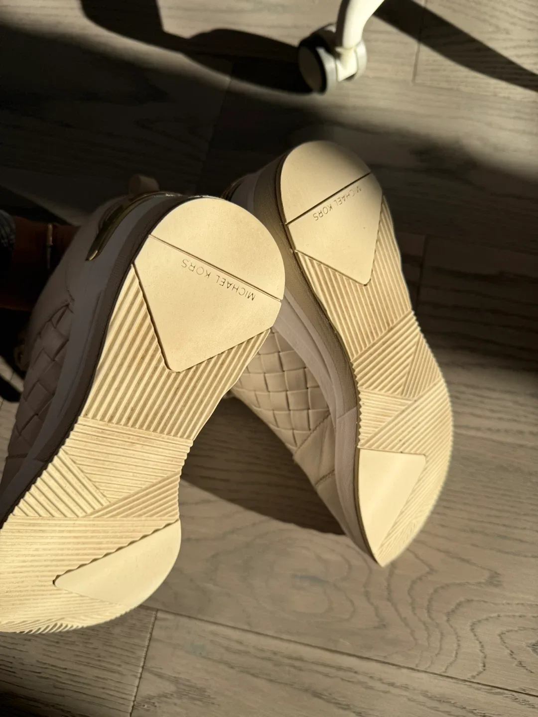 Michael Kors Cream/Gold Sneakers, Size 7.5M image indicator(9)