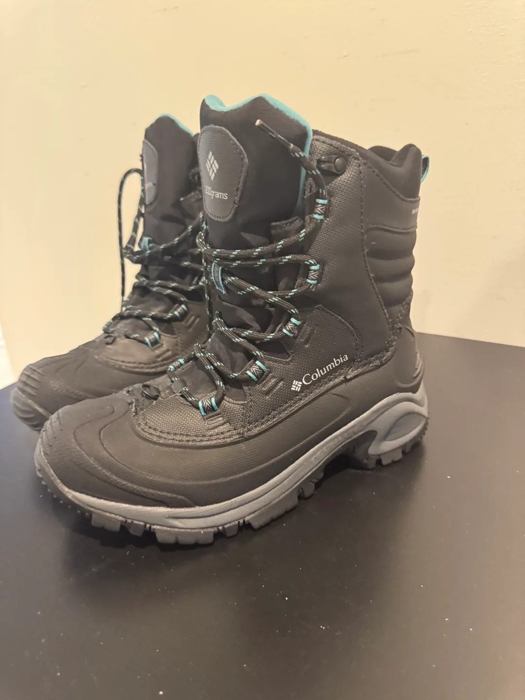 Columbia Women's Bugaboot III - Size 7.5 thumbnail