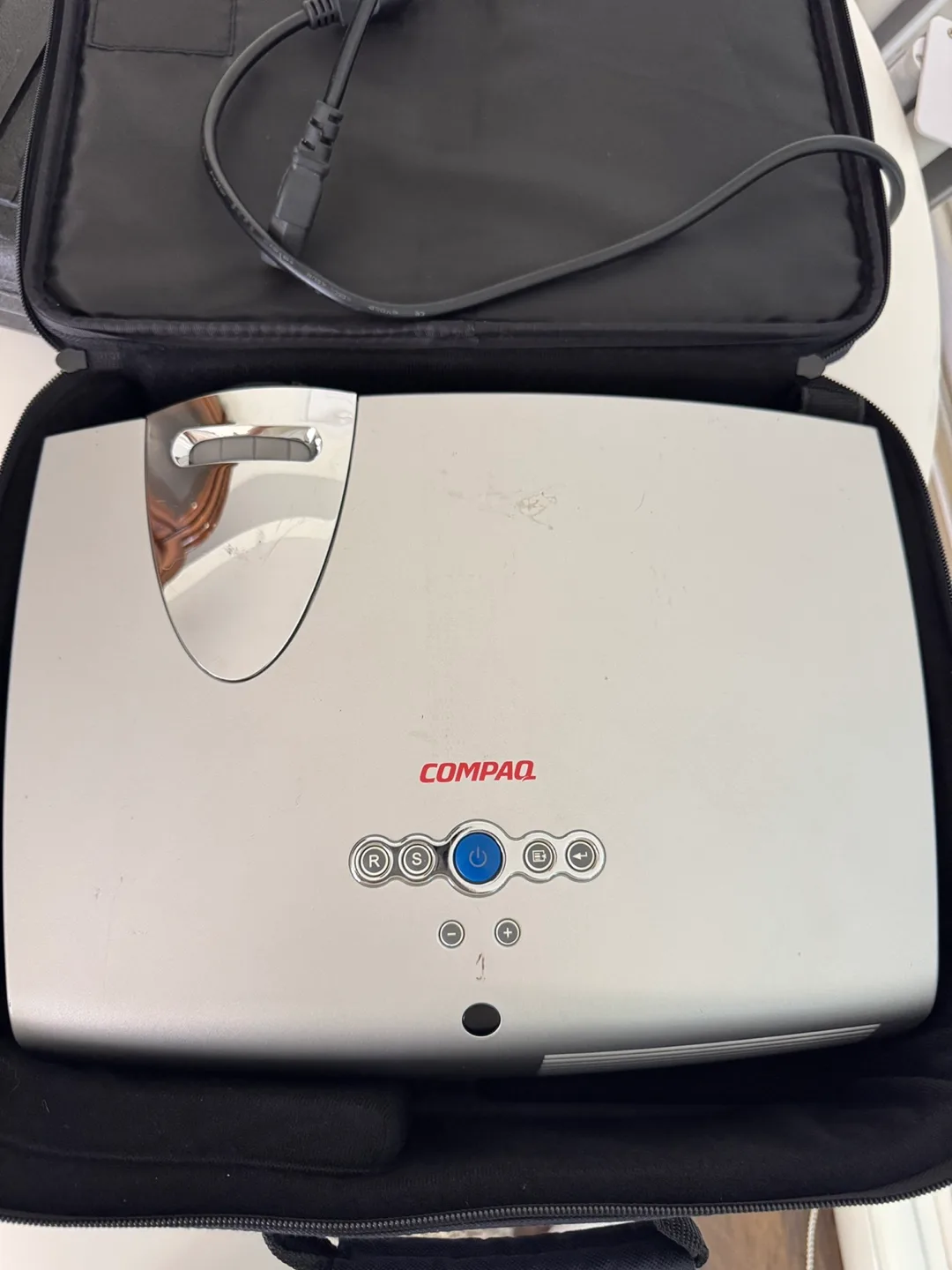 Compaq iPAQ Microportable Projector MP1200 thumbnail
