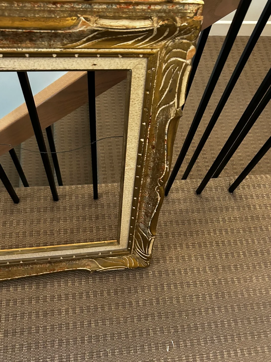 Vintage Gold Picture Frame image indicator(3)