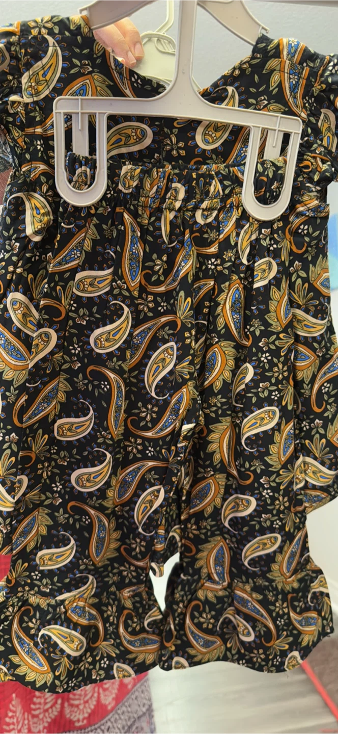 AR Collection Kids Outfit - Size 18 - photo 2