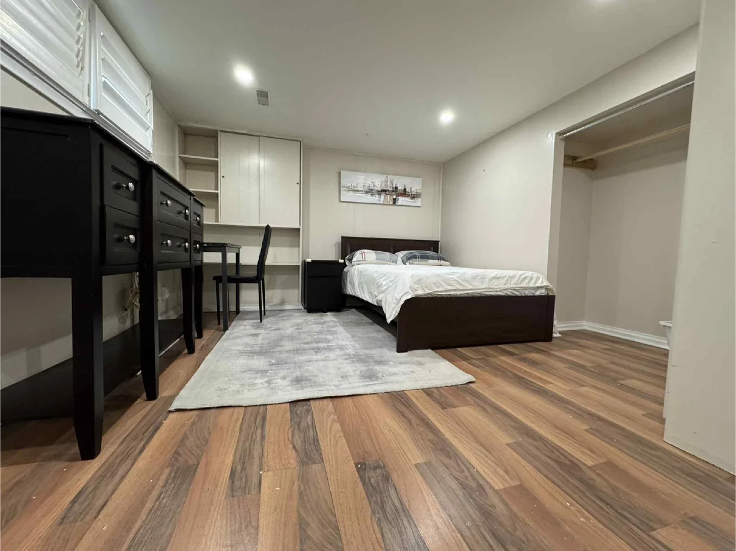 Master's bedroom for rent (Basement)