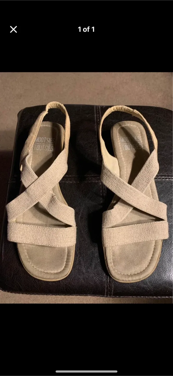 Mootsies Tootsies Beige Sandals thumbnail