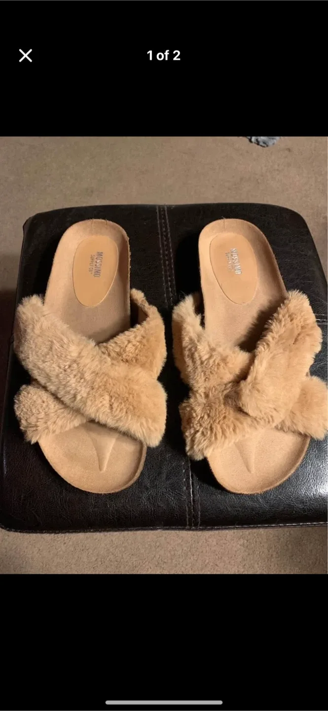 Mossimo Supply Co. Furry Slides thumbnail