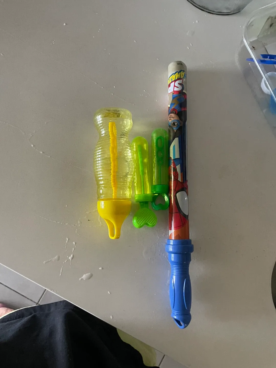 Marvel Spiderman Bubble Wand & Bubble Solution image indicator(2)