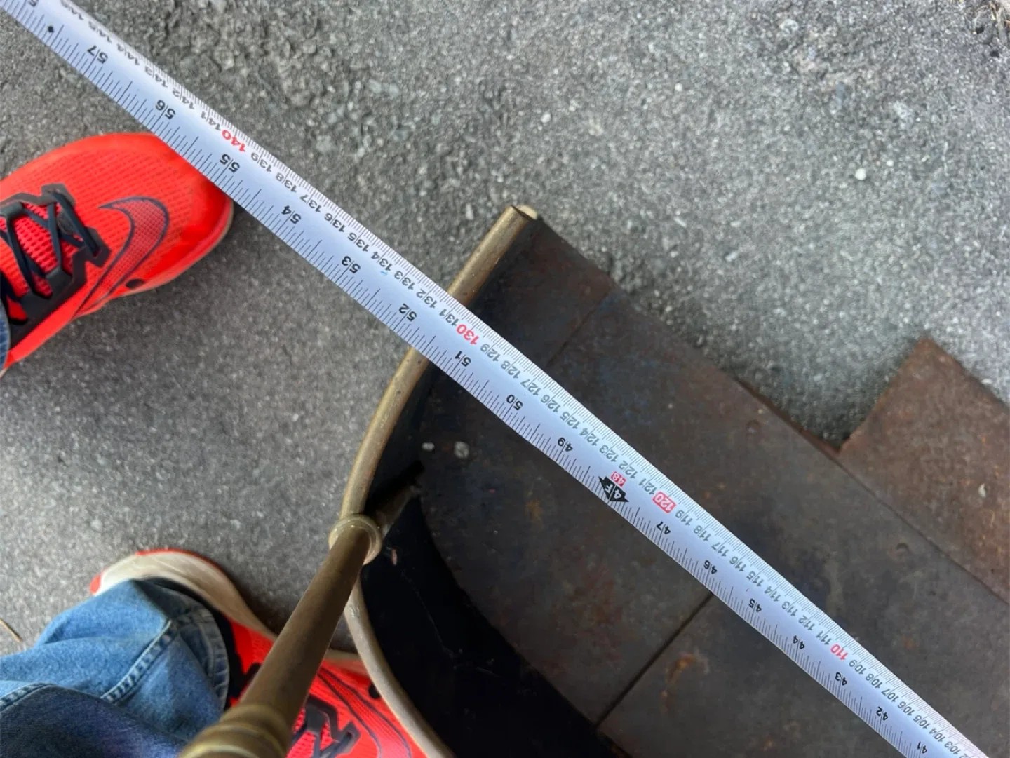 Free delivery Antique Brass Fireplace Fender 80 years old image indicator(6)