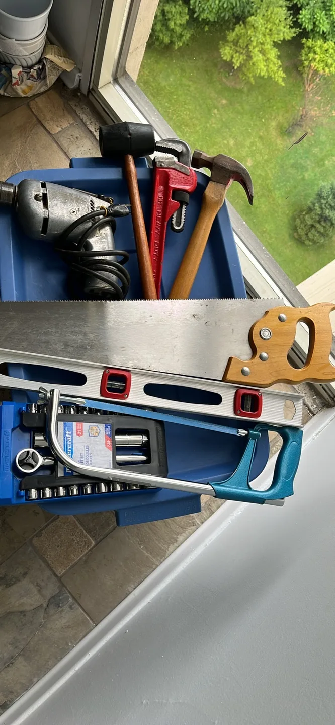 Mixed Lot of Hand Tools image indicator(2)