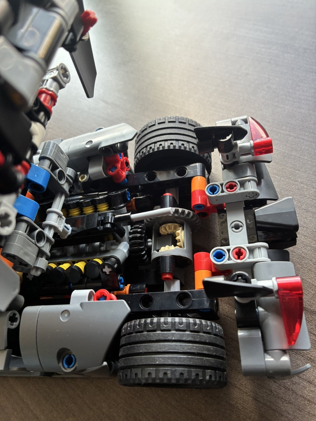 LEGO Technic Koenigsegg Jesko Absolut Grey Hypercar (set 42173) - photo 2