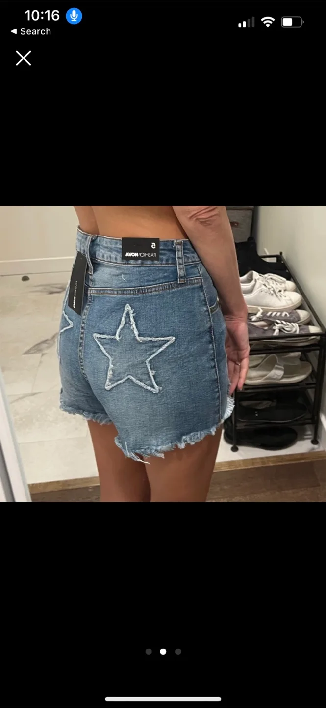 5$ New Jeans shorts with star pocket image indicator(2)