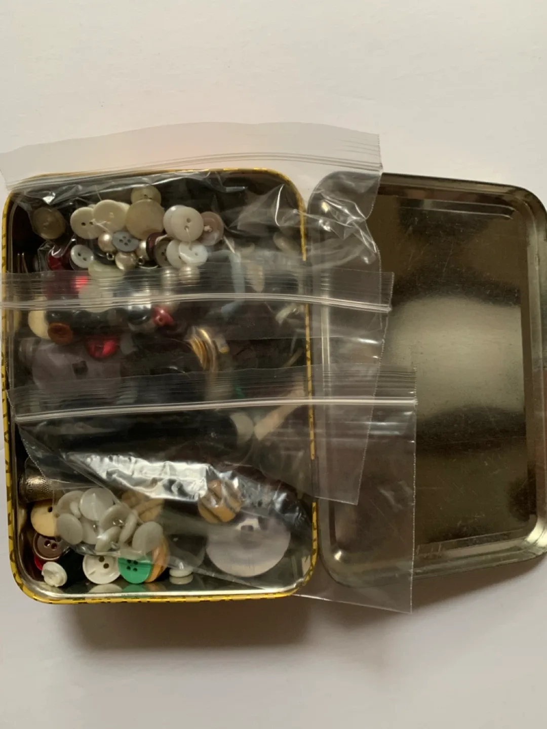 Vintage Buttons in Decorative Tin image indicator(2)