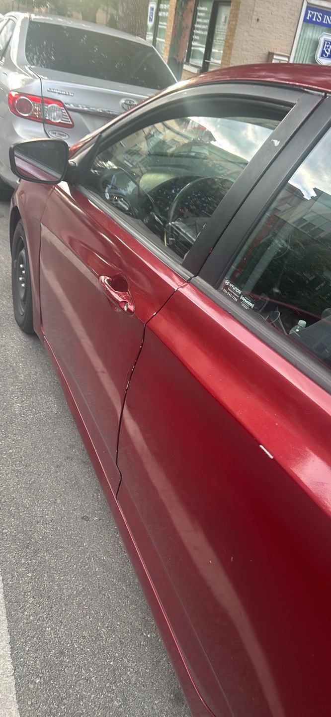 Hyundai Accent - Burgundy - photo 3