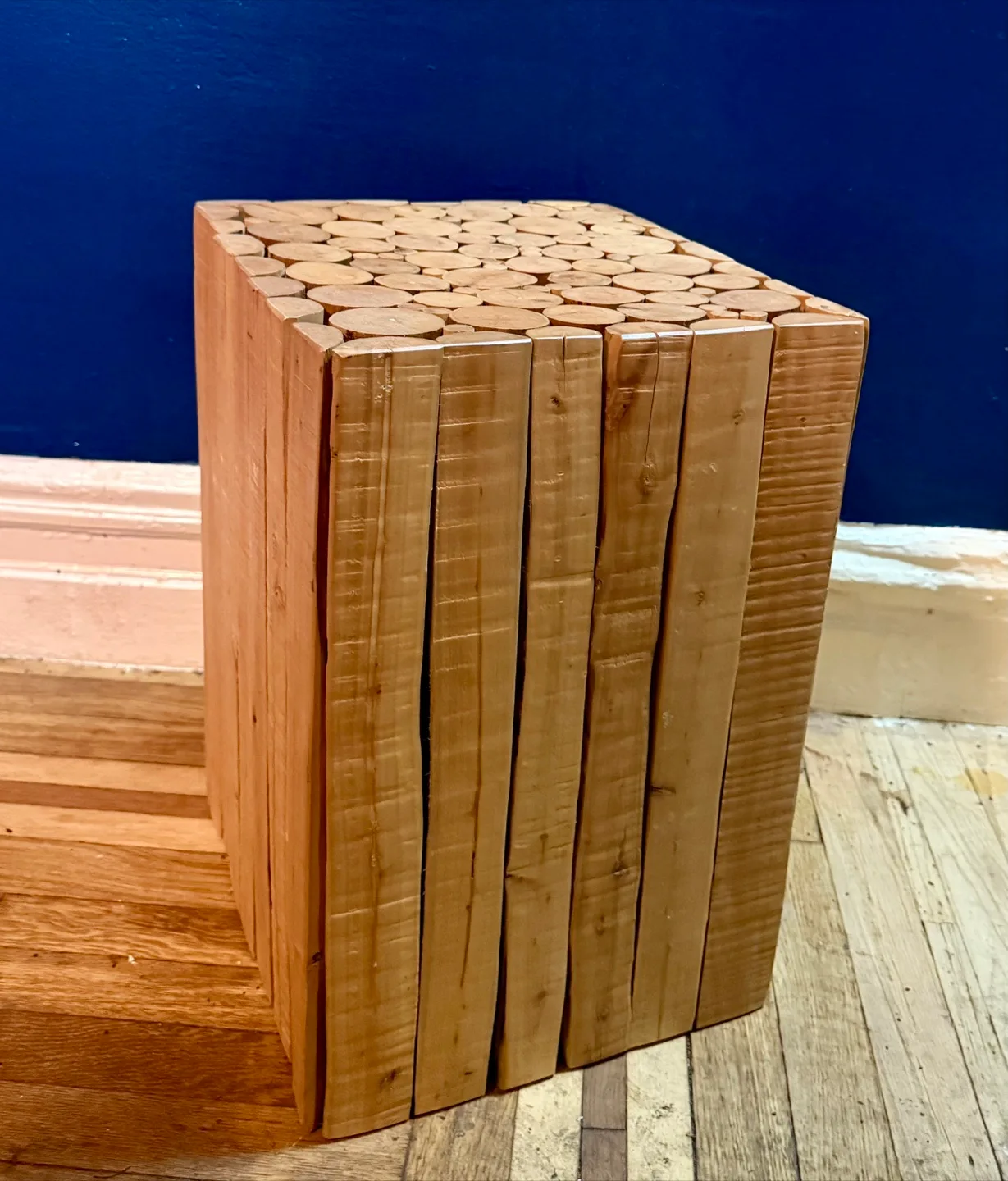 Wood Stump Side Table image indicator(2)