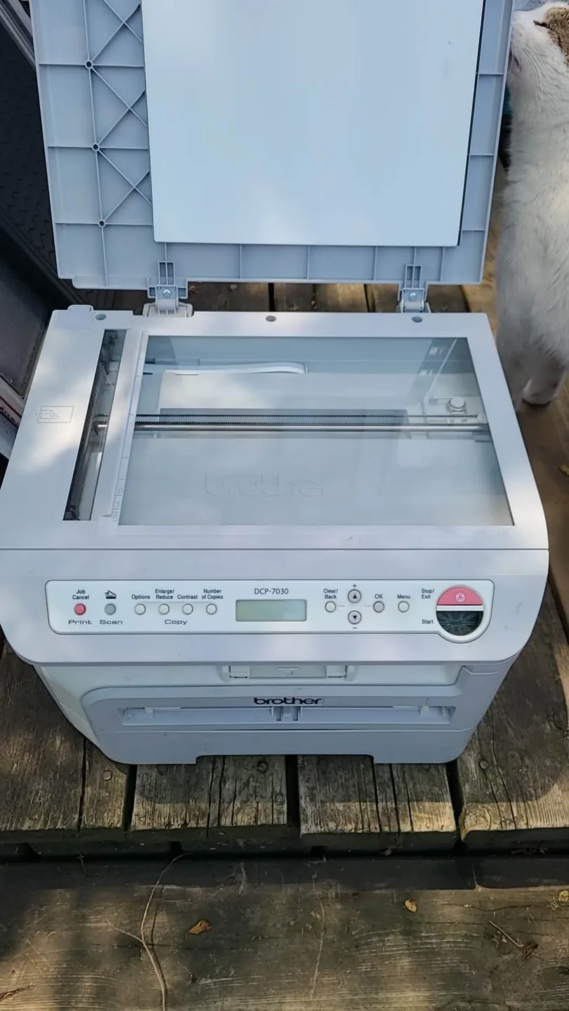 Brother DCP-7030 Printer/Scanner/Copier image indicator(2)