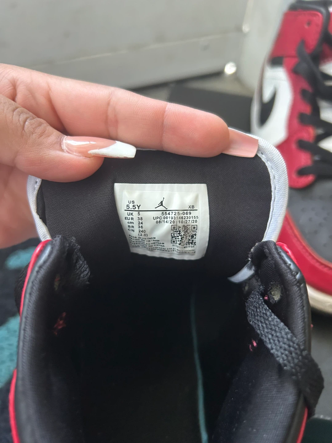 Nike Air Jordan 1 Mid - Size 5.5Y - photo 4