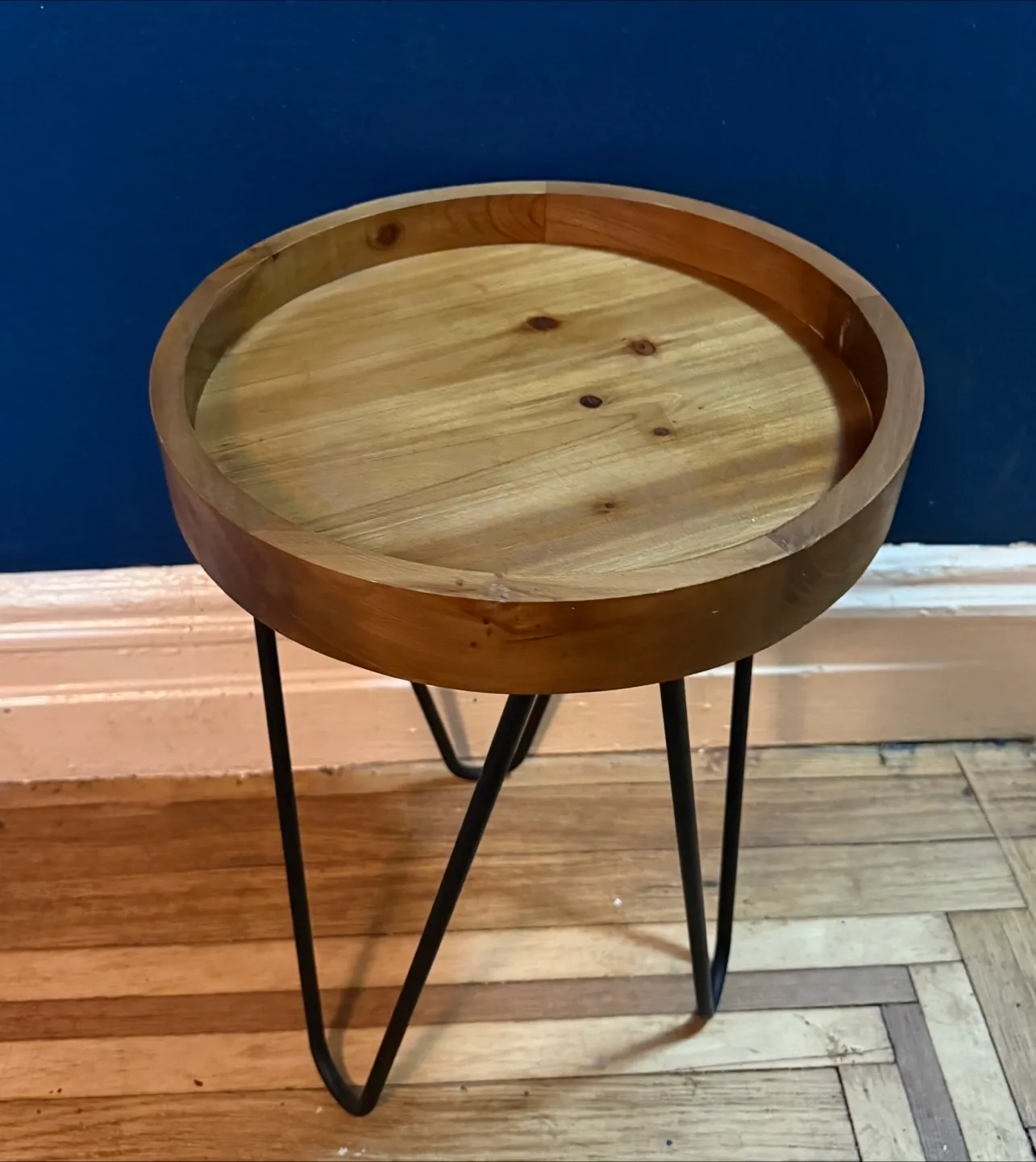 Round Wood Side Table with Metal Legs image indicator(2)