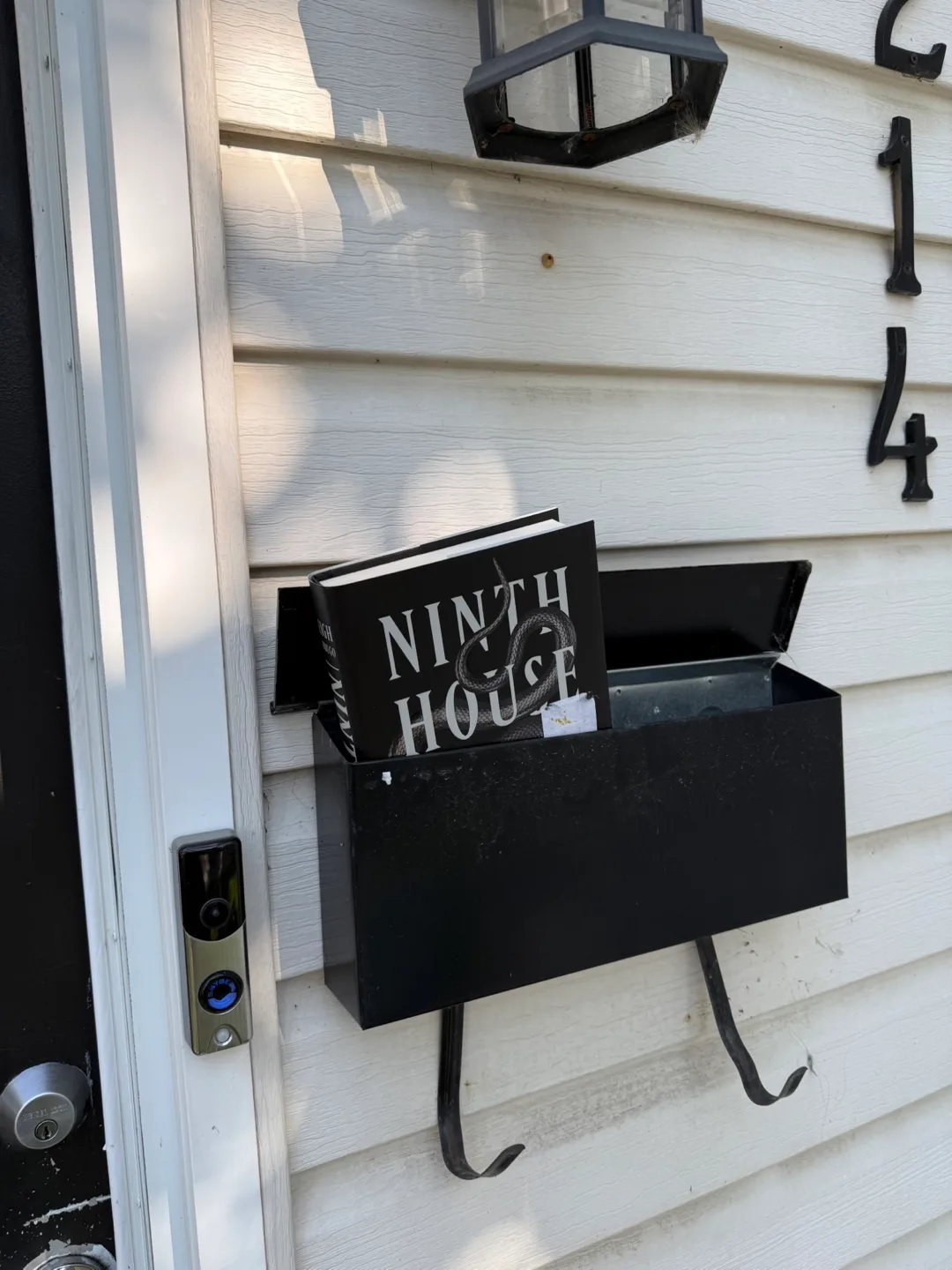 Ninth House by Leigh Bardugo thumbnail