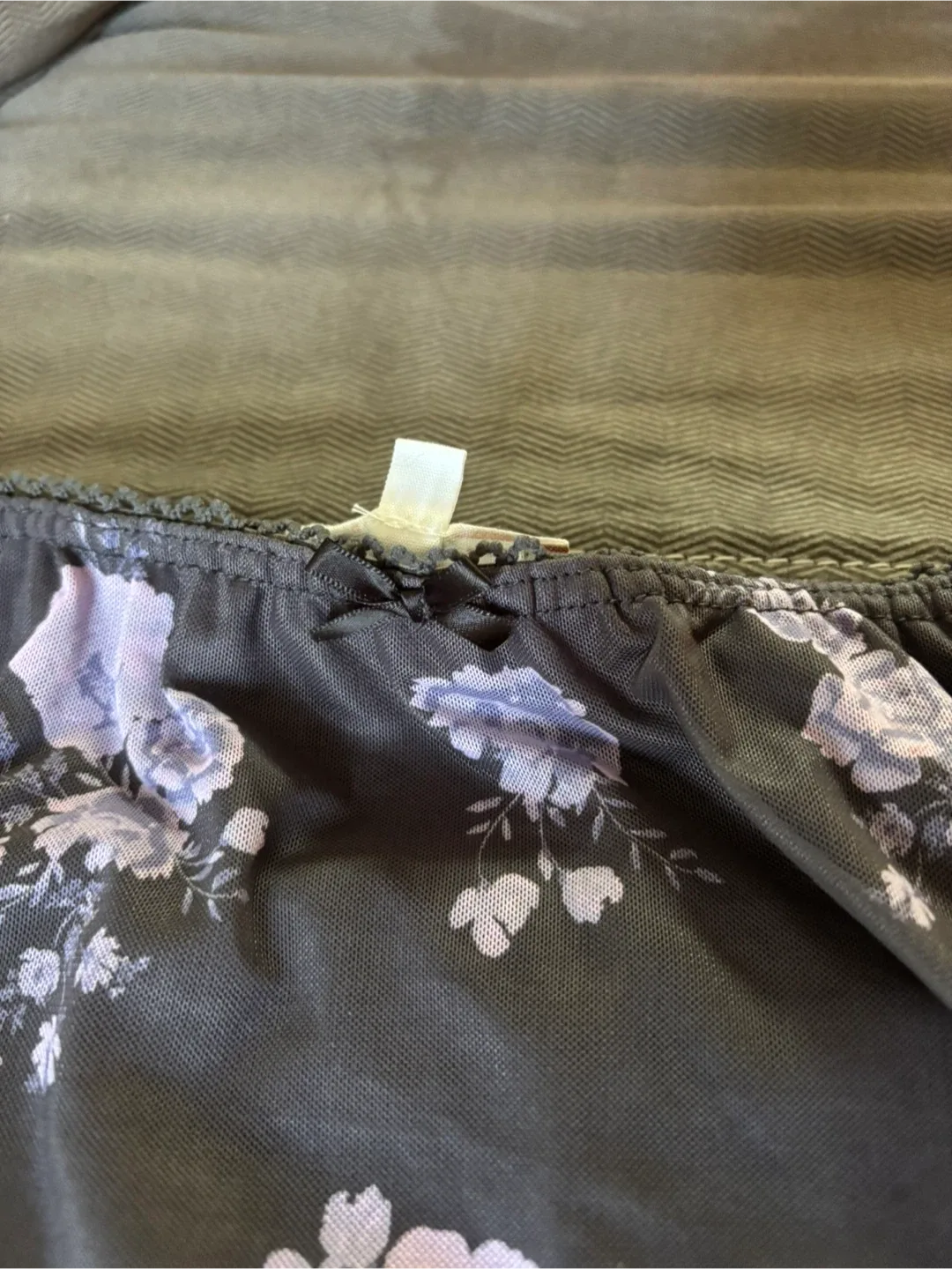 Wild Skye Floral Skirt - Size L image indicator(2)
