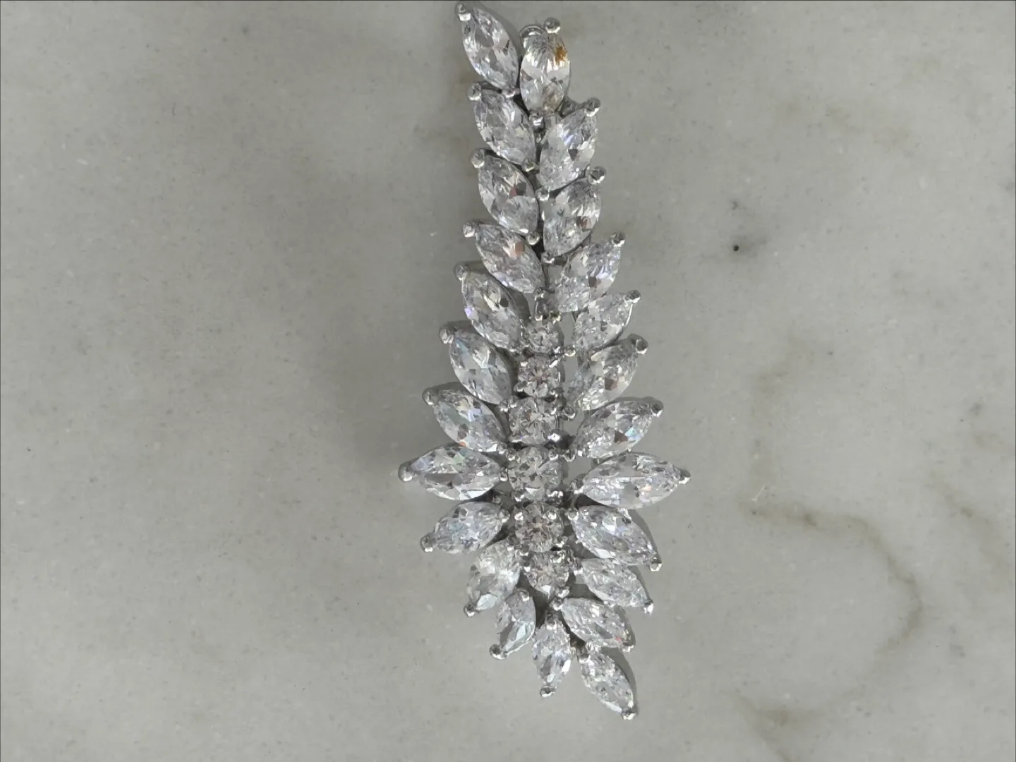 Leaf Design Hair Clip thumbnail