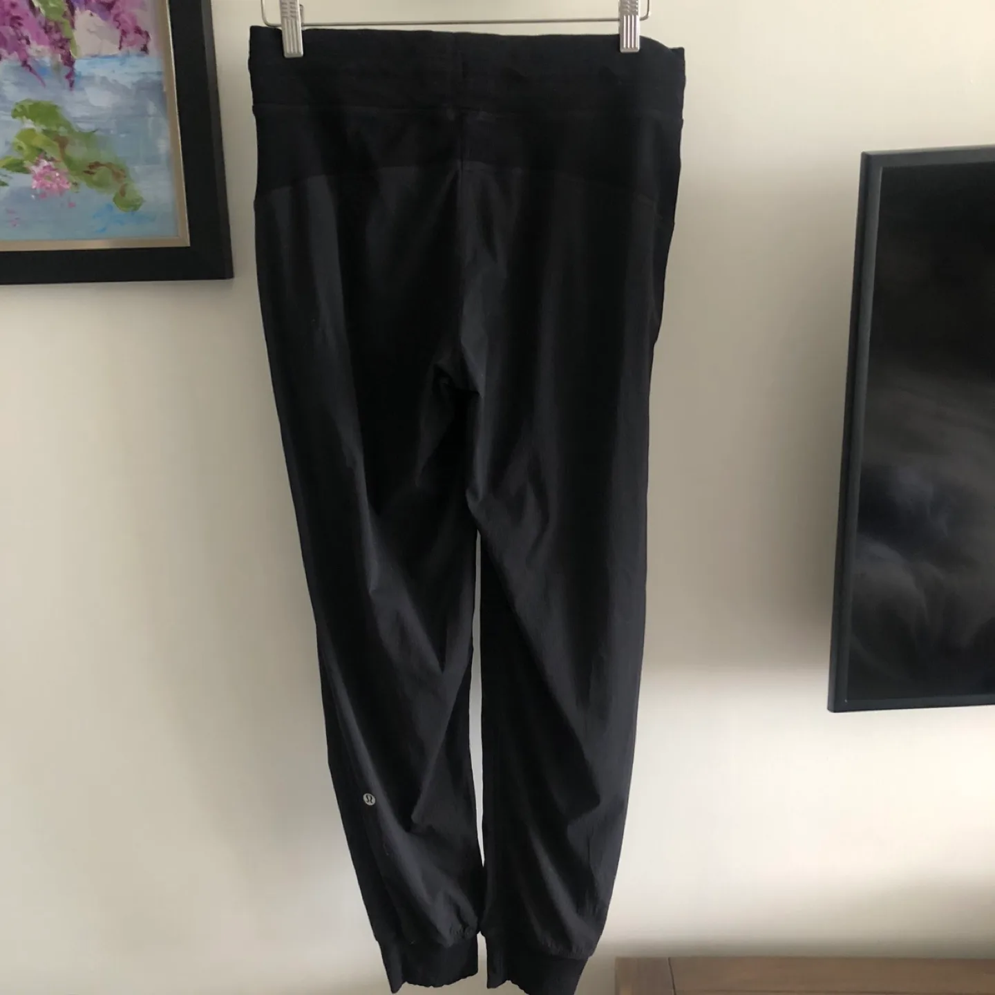 Lululemon Black Drawstring Jogger Pants - Size 8 (Small/Medium) image indicator(5)