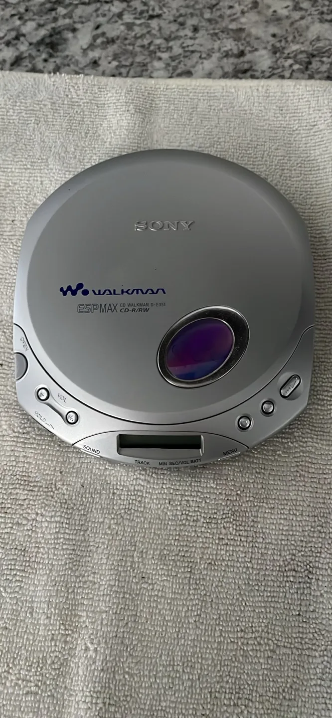 Sony Walkman D-E351 CD Player thumbnail