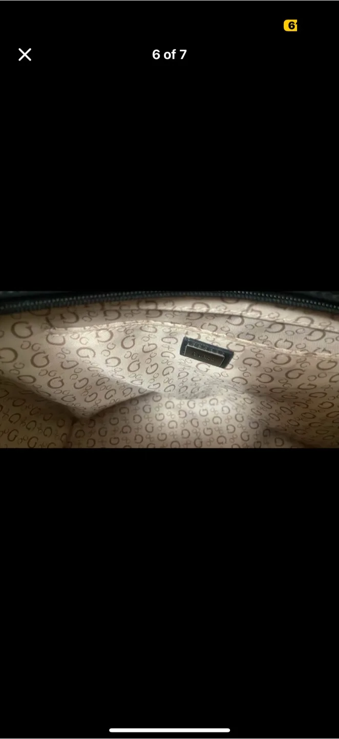 Guess Tote Bag with Coin Purse image indicator(6)