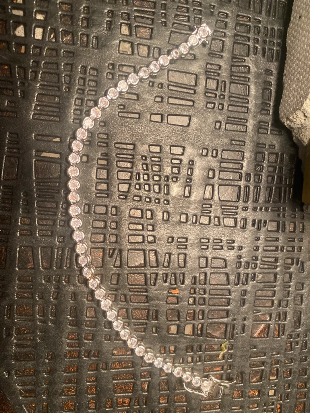 Tennis Bracelet image indicator(2)