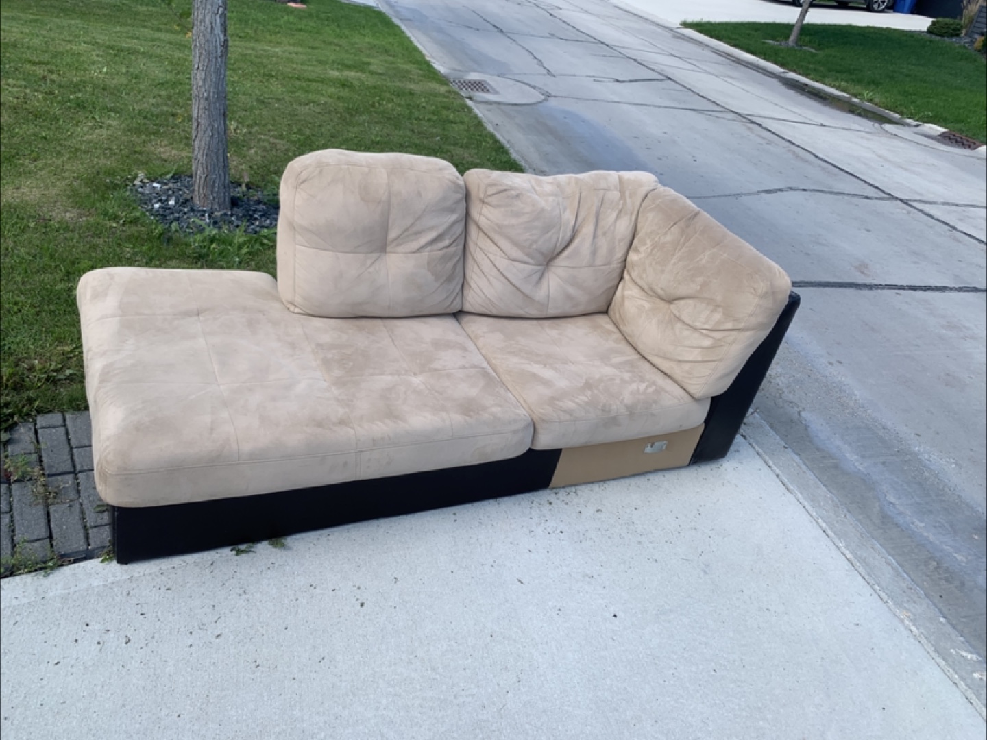 Free sofa - photo 3