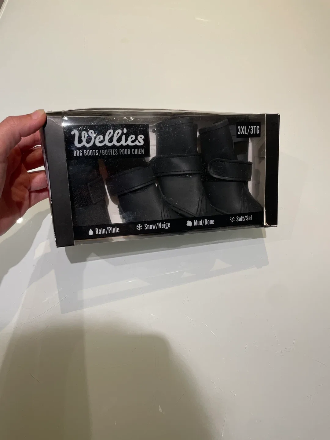 Framed art, wood floor mirror, dog booties, pull-up bar etc.. image indicator(6)