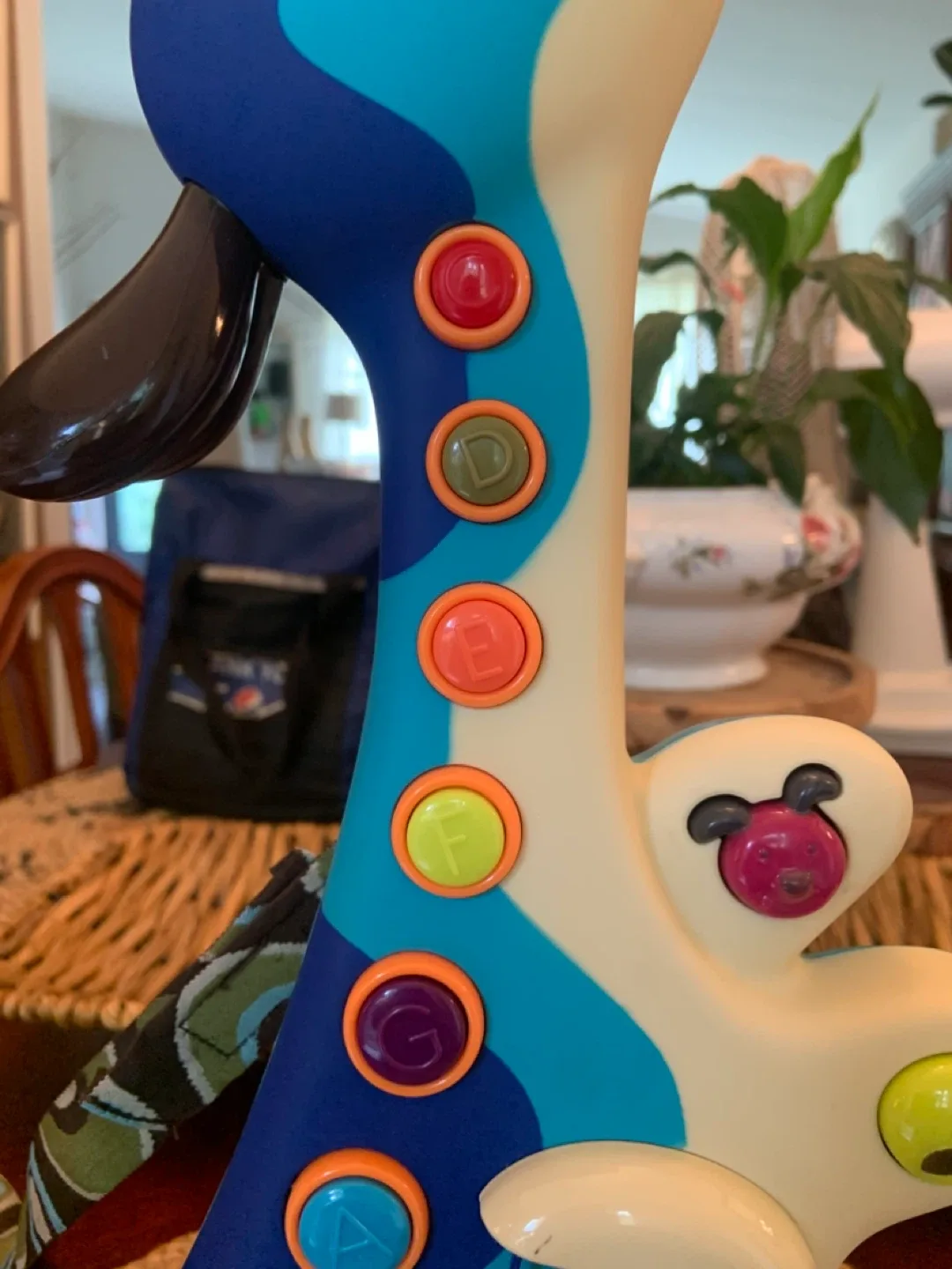 B. toys Woofer Guitar - Kids Musical Toy image indicator(5)