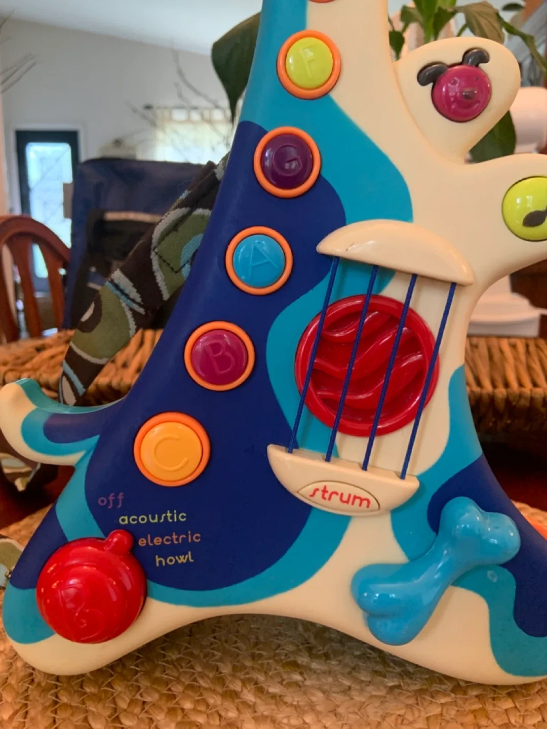 B. toys Woofer Guitar - Kids Musical Toy image indicator(3)