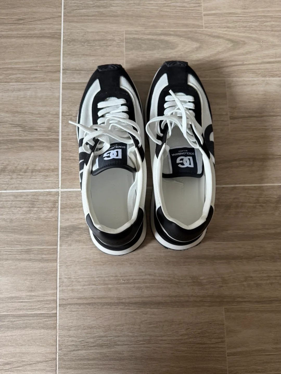 Dolce & Gabbana Black & White Sneakers image indicator(5)