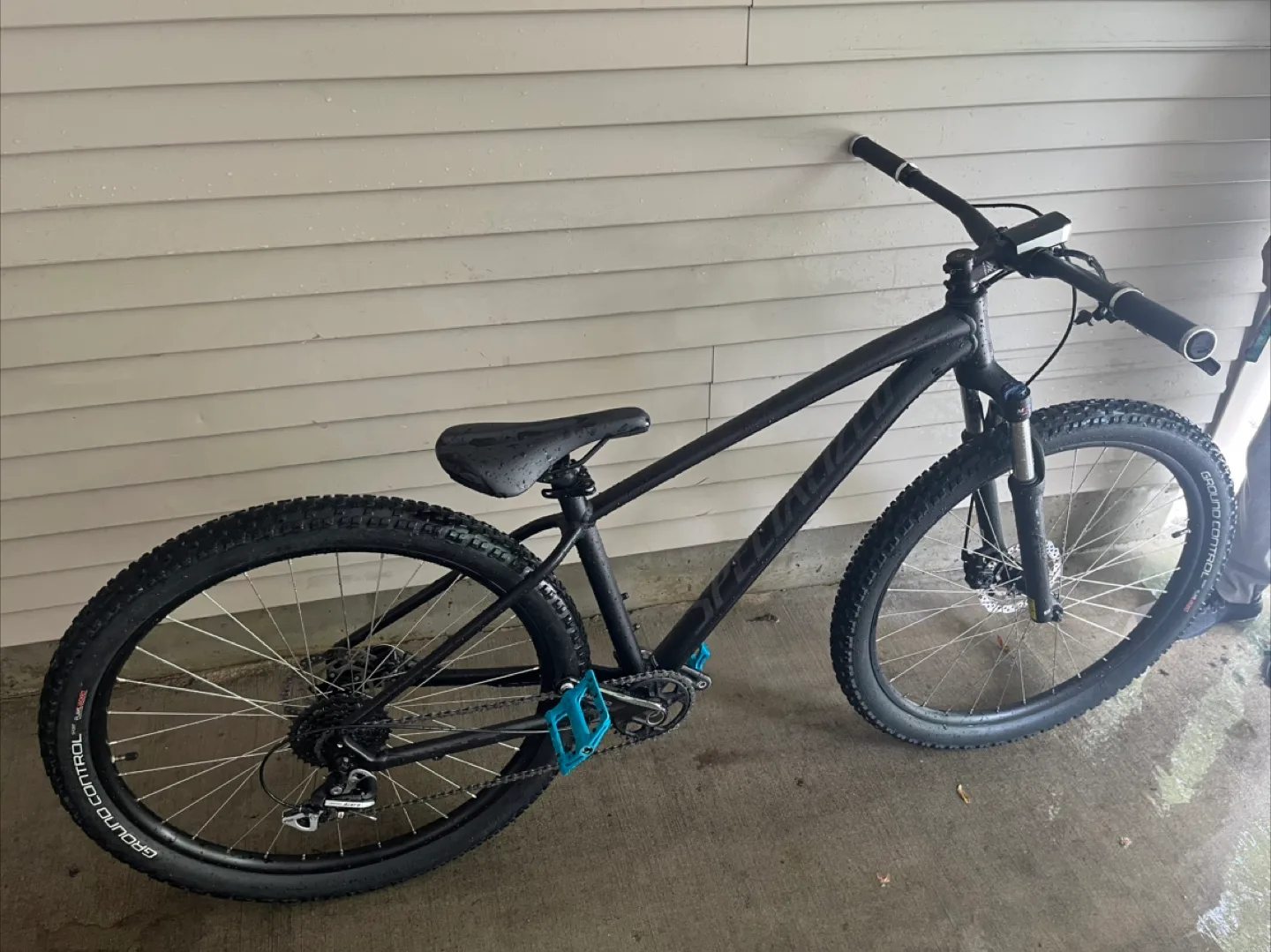 Black Specialized Bike 2018 image indicator(6)