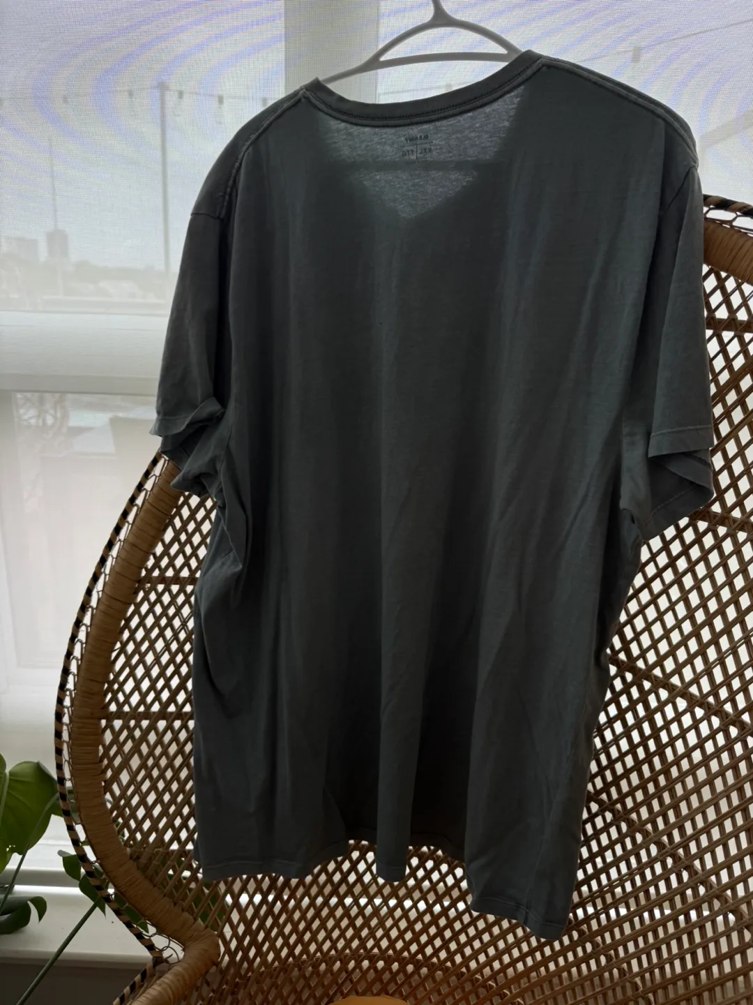 Old Navy XXL Henley Shirt image indicator(5)