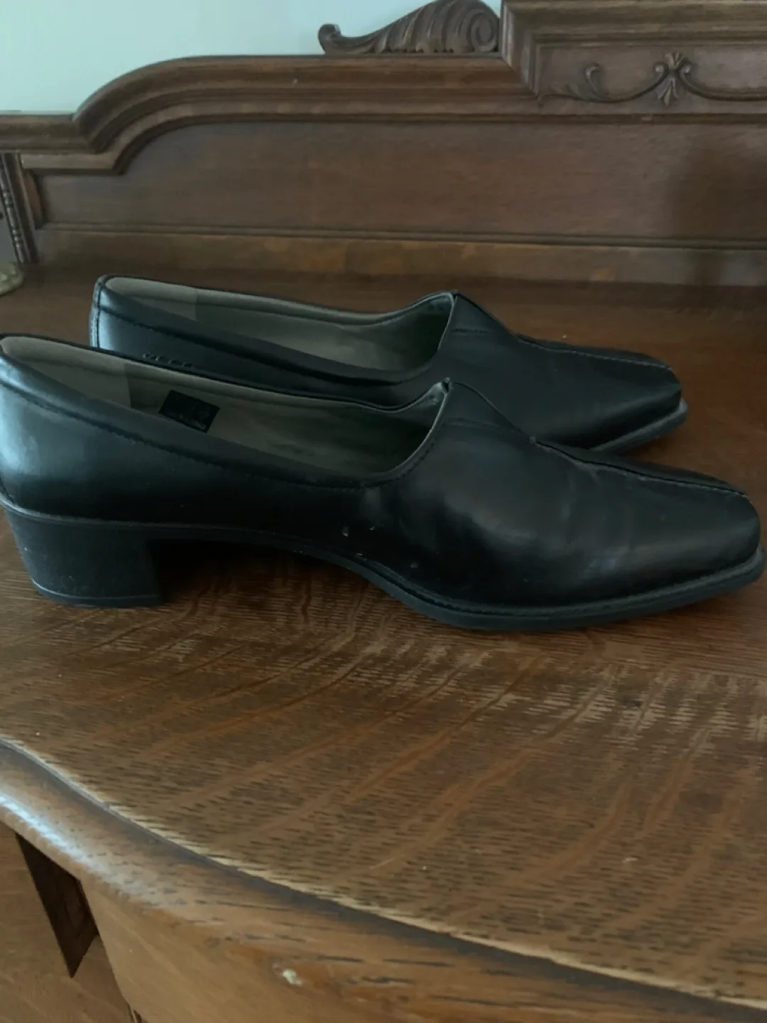Ecco Black Leather Loafers image indicator(2)