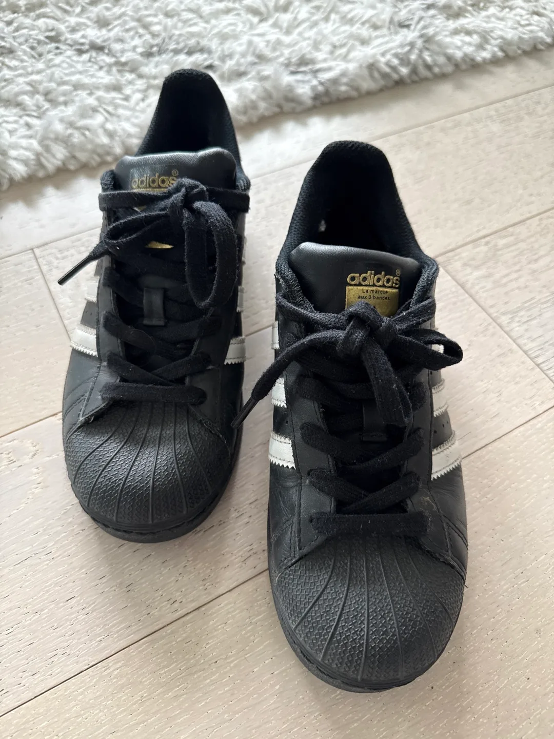 Adidas Superstar Black Sneakers thumbnail