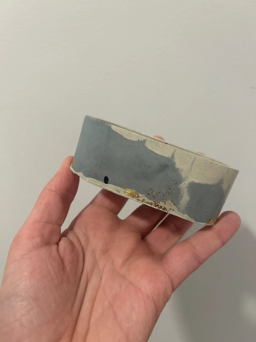 Handmade Concrete Oval Planter/trinket holder image indicator(3)