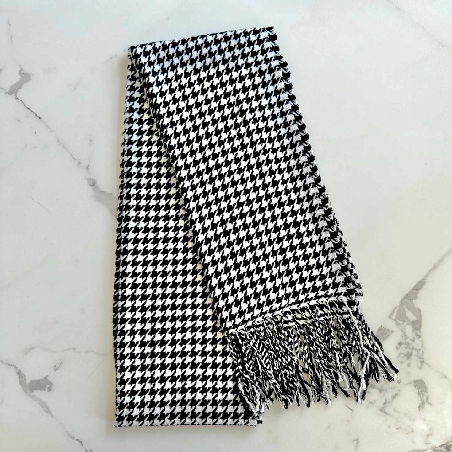 Brand new black & white houndstooth scarf thumbnail