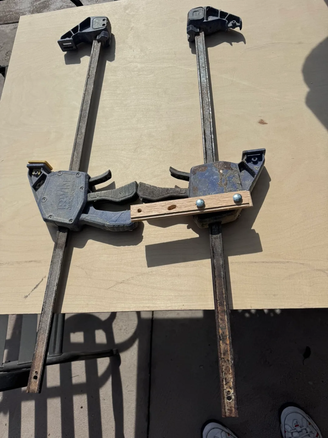 Assorted Woodworking Clamps and Tools image indicator(4)