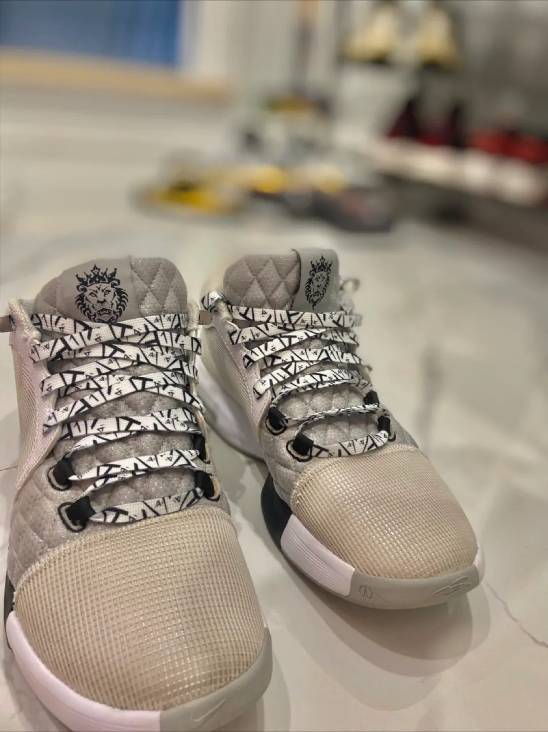 Nike Lebron’s Witness 8 image indicator(3)