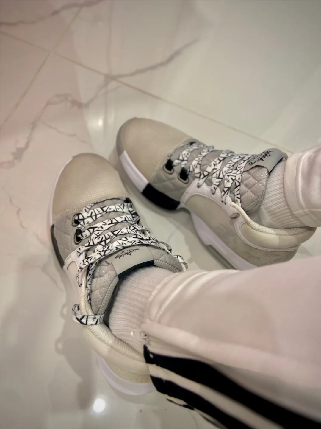 Nike Lebron’s Witness 8 image indicator(5)